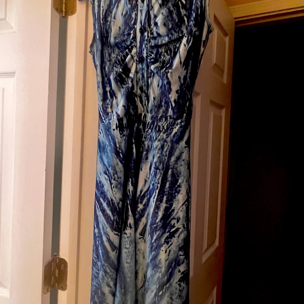 Beautiful s/m denim color mini dress that flares out mid waist down, new worn.